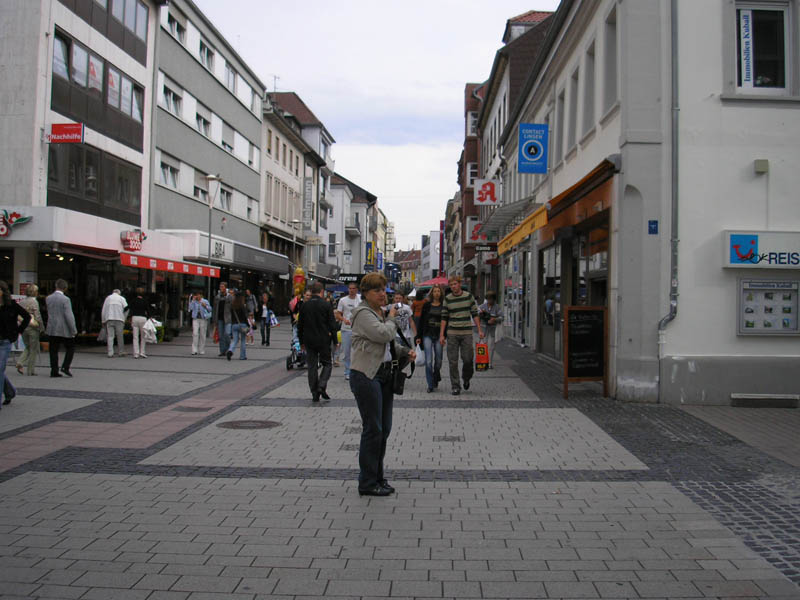 P9056999