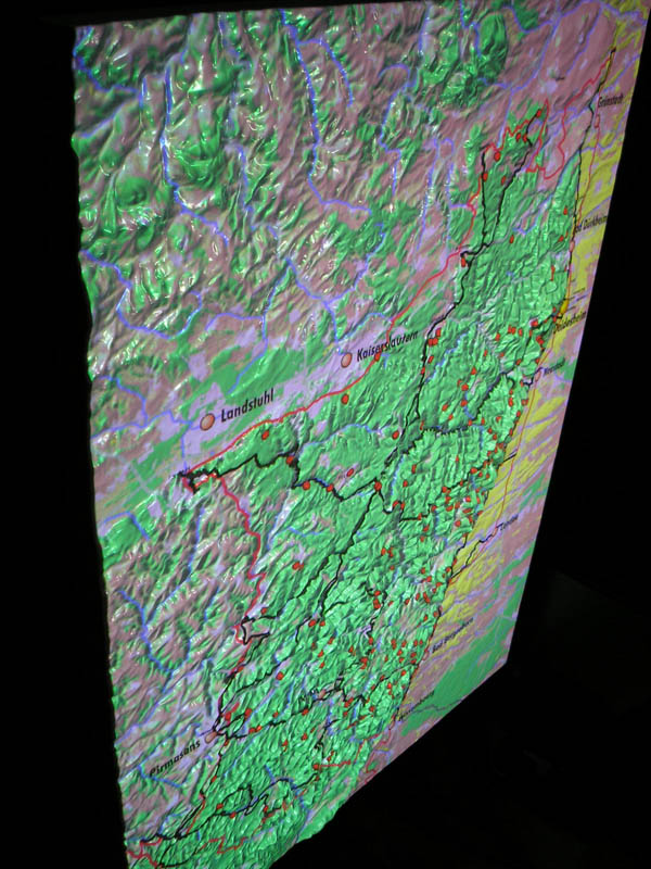 P9067036