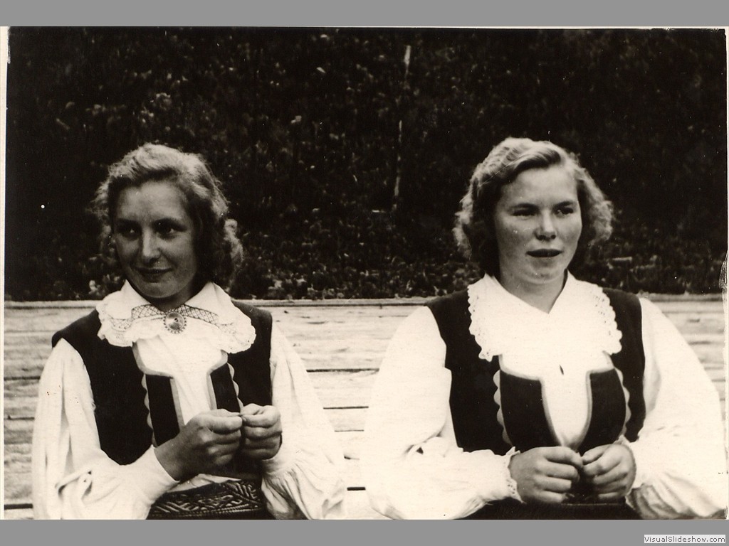 1956, Liidia Liiv, Melaine Johanson Varbola linnusel peol