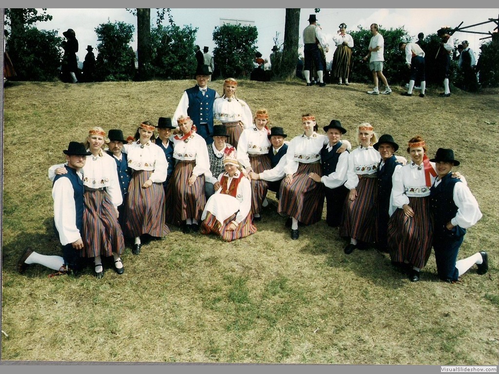 1999, tantsupidu